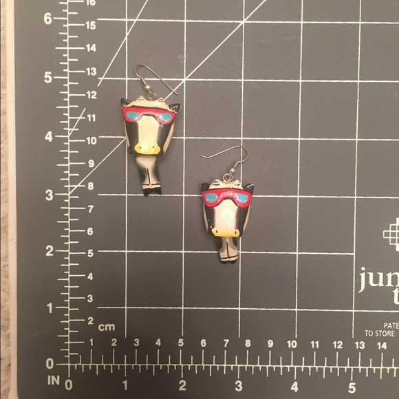 Vintage Cool Cow with Sunglasses Earrings - Picture 3 of 5